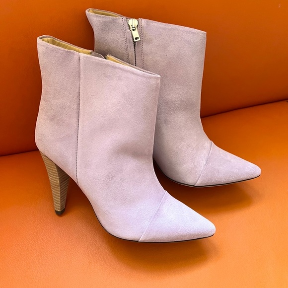 New! IRO Imani Suede Ankle Booties in Lilac - Picture 8 of 11